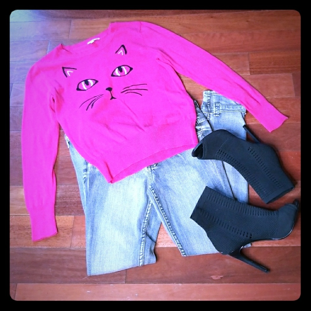 Halogen cat sweater